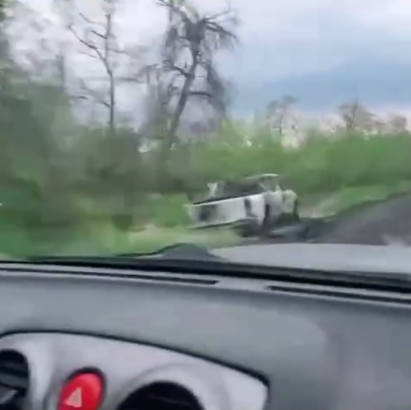(AWD) ?